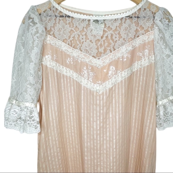 Gunne Sax Vintage Lace trimmed dress - Picture 7 of 7